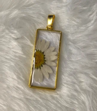 White Daisy Transparent Rectangle Pendant for Pure Elegance